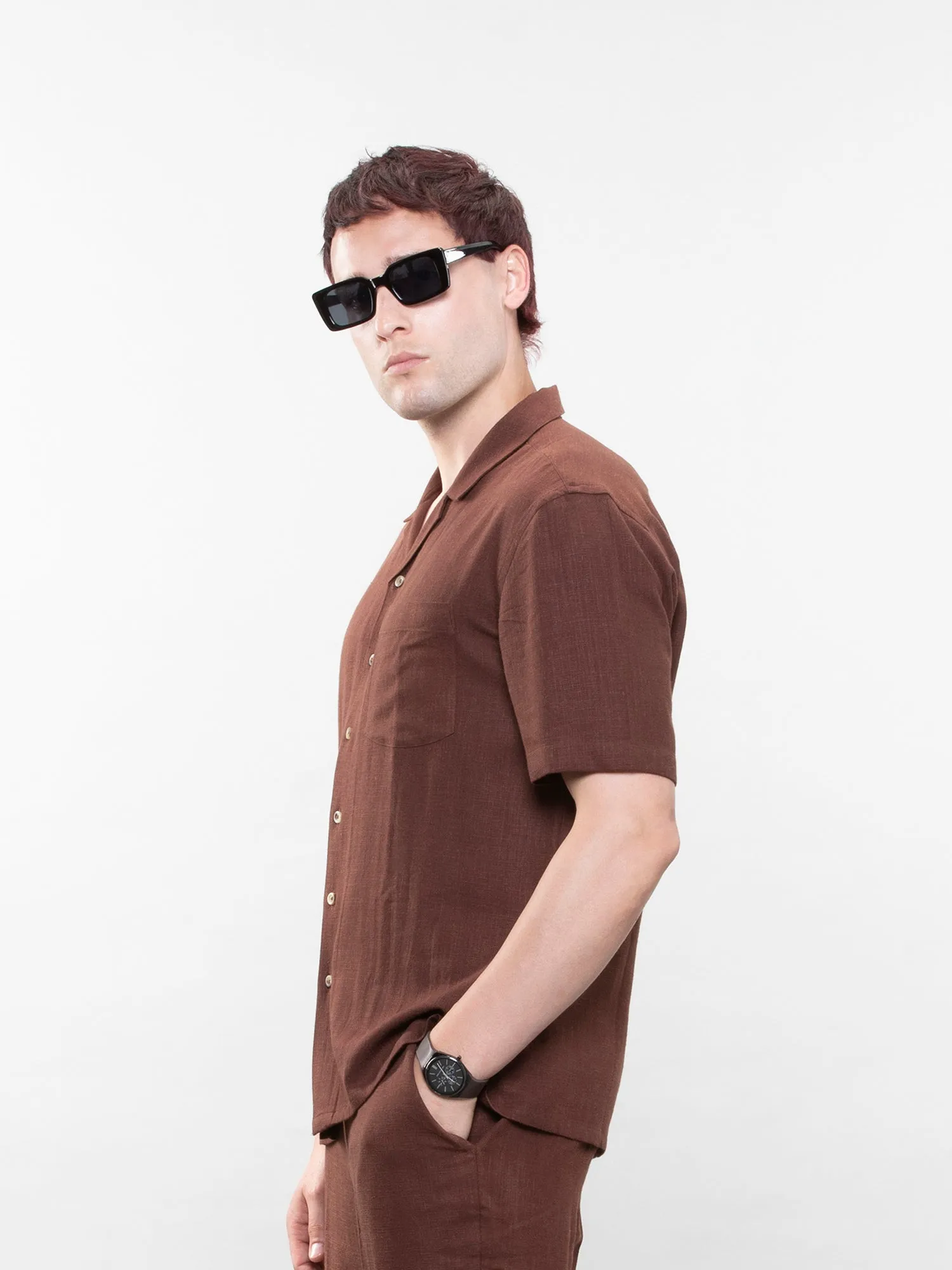 Short-sleeve linen shirt
