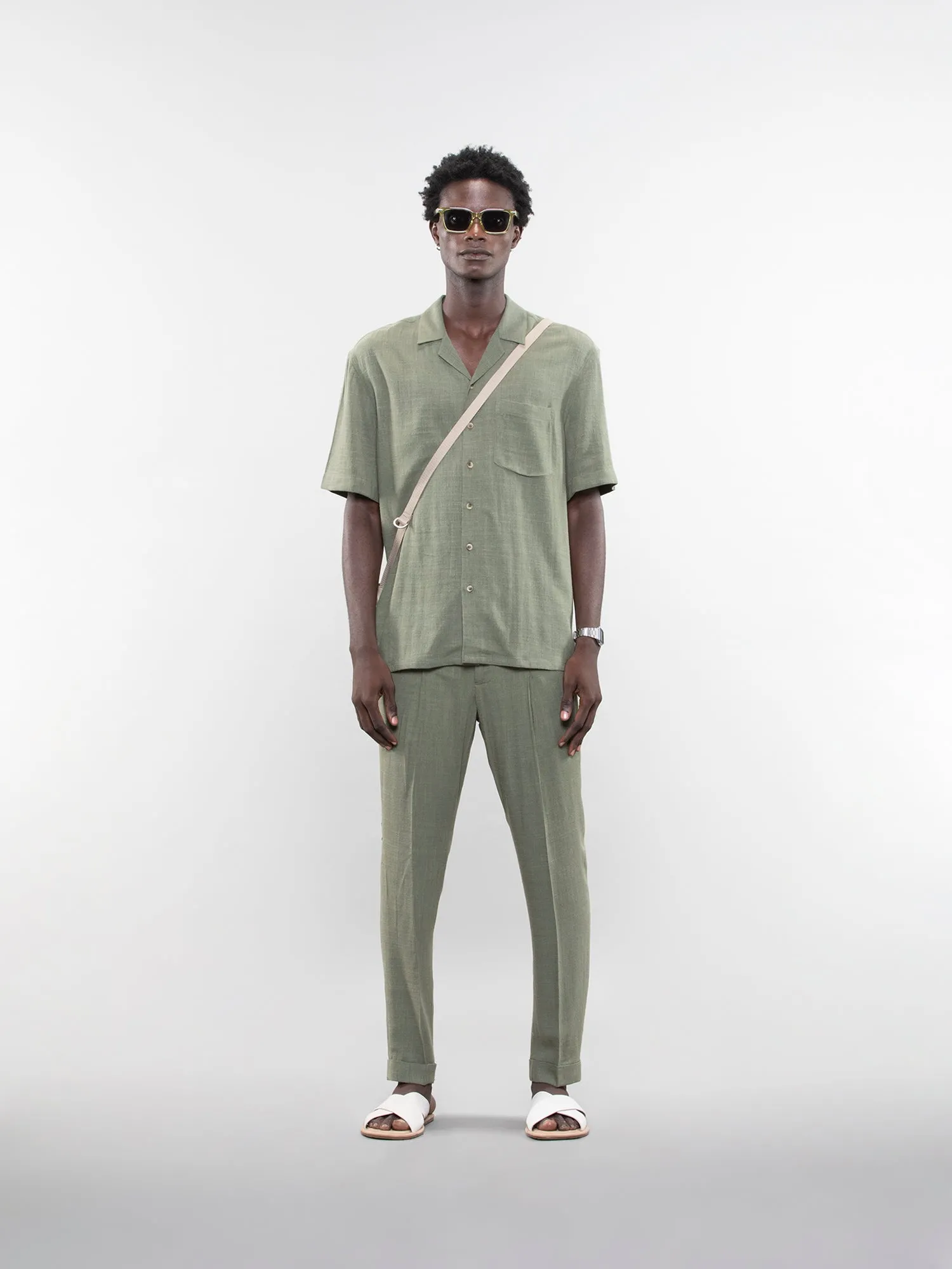 Short-sleeve linen shirt
