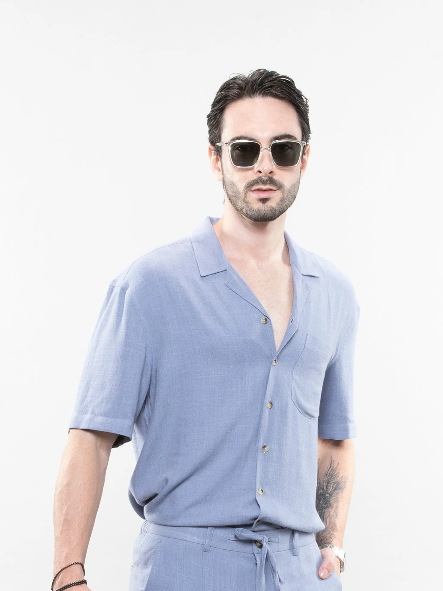 Short-sleeve linen shirt