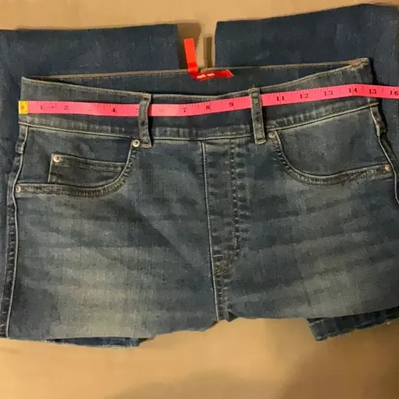 SPANXshape EveryWear Straight Leg Jeans, Vintage Indigo size medium