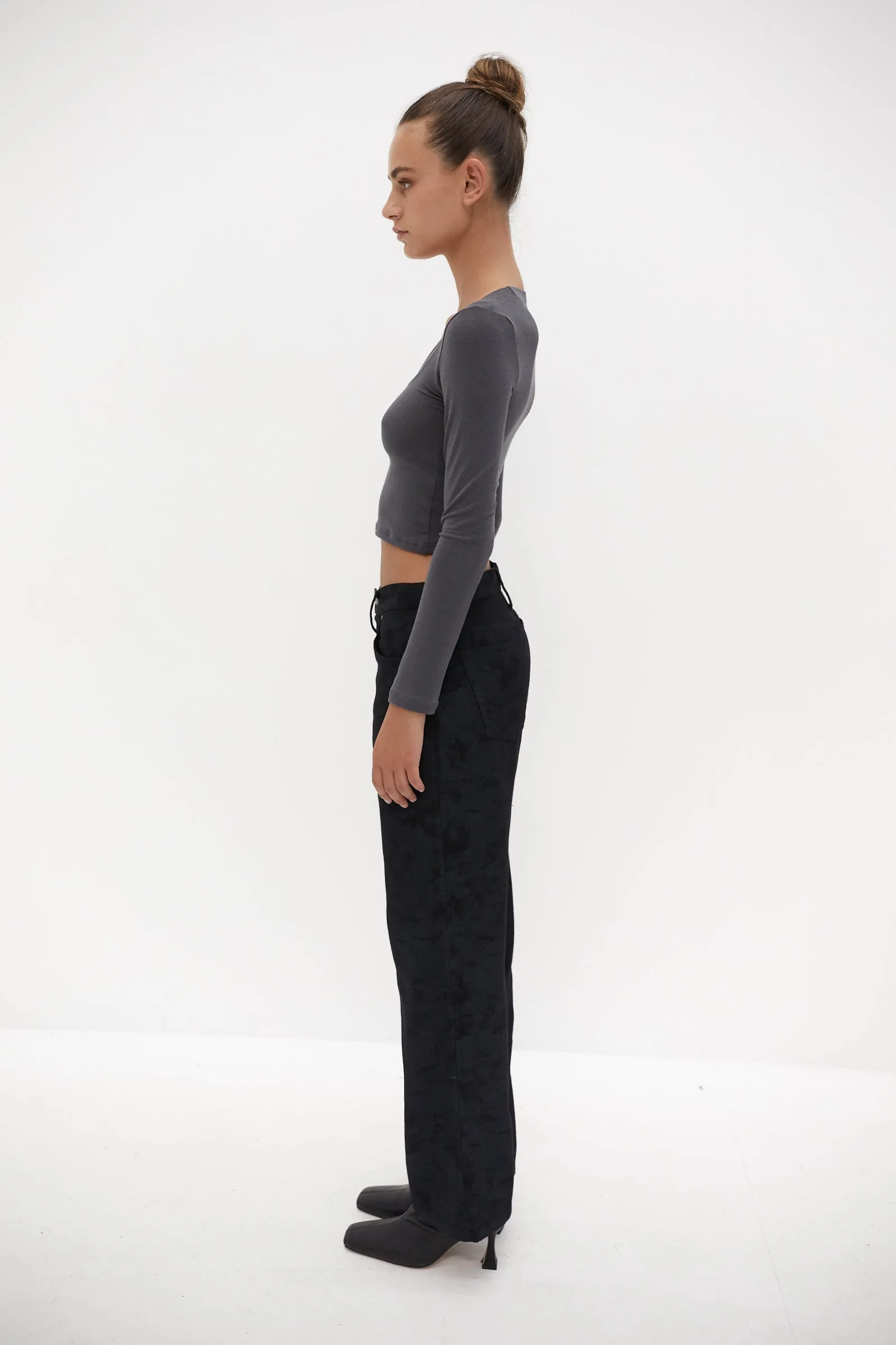 Straight Leg Jeans - Blue Black