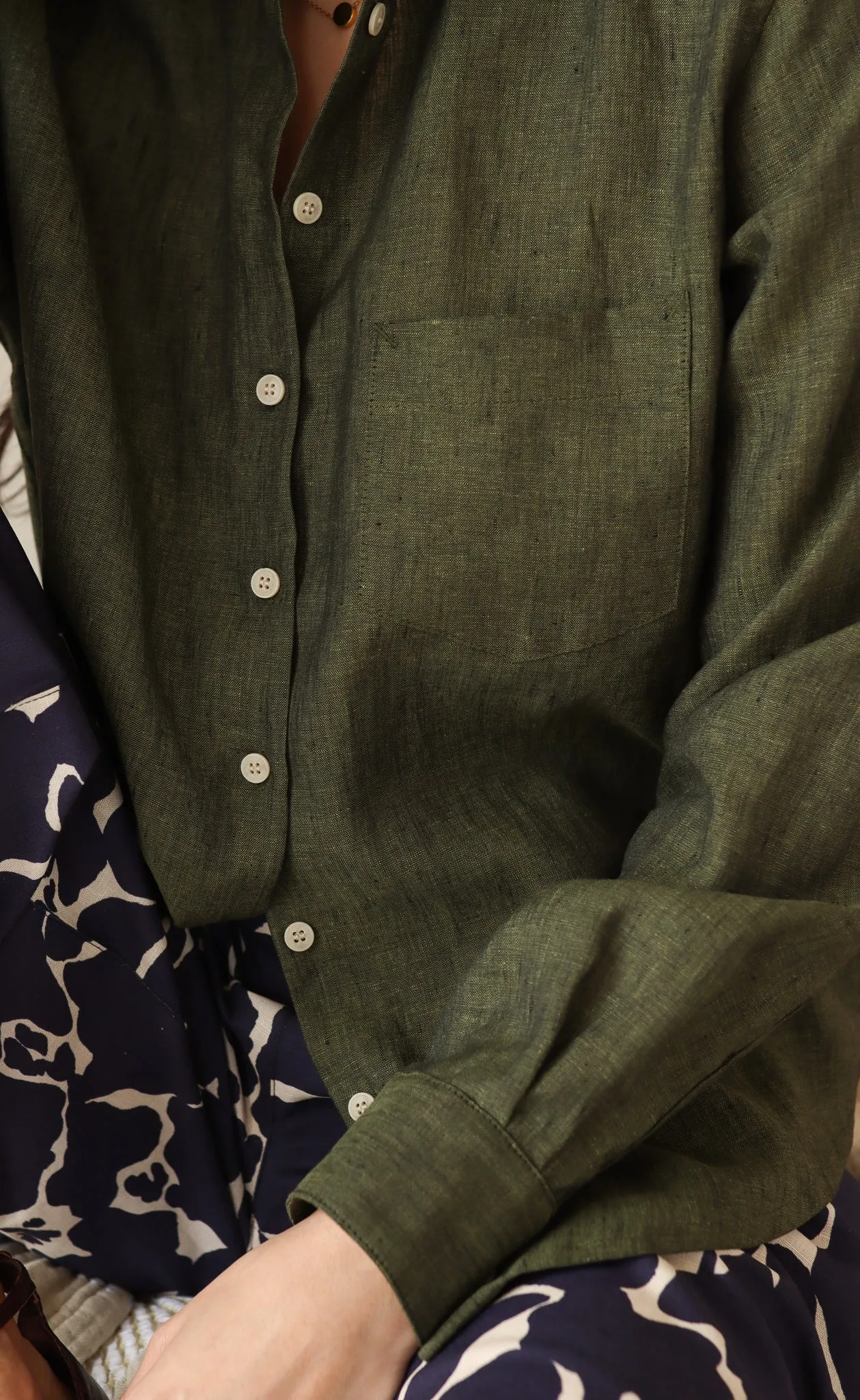 The Friend - Proper Fit - Dark Moss 100% Linen