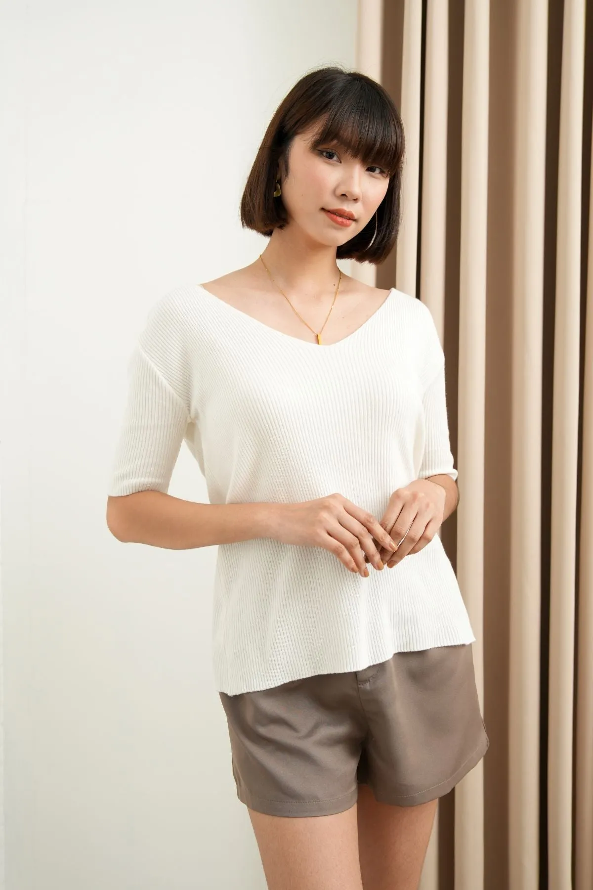 VEDA V-Neck Rib-Knit Top (White)