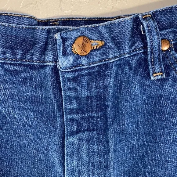 Vintage Wrangler Cut-Off Jean Shorts