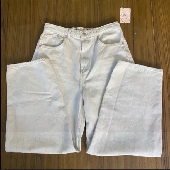We The Free high rise relaxed light wash tapered mom jean