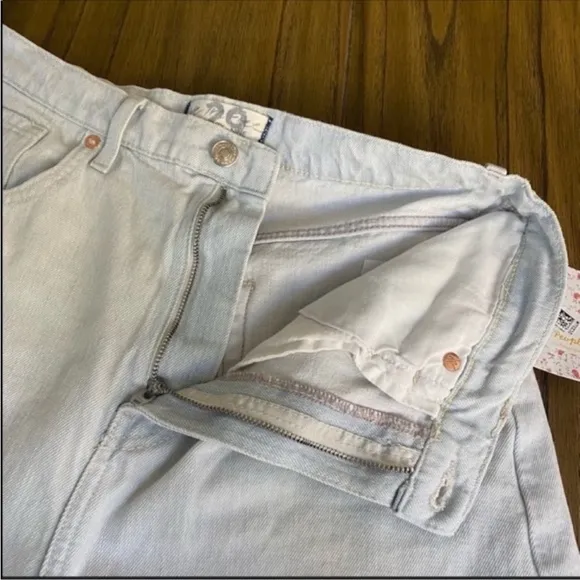 We The Free high rise relaxed light wash tapered mom jean