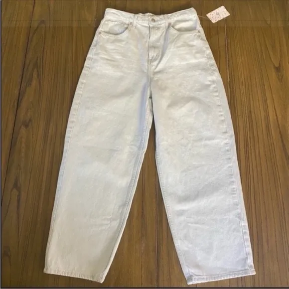 We The Free high rise relaxed light wash tapered mom jean