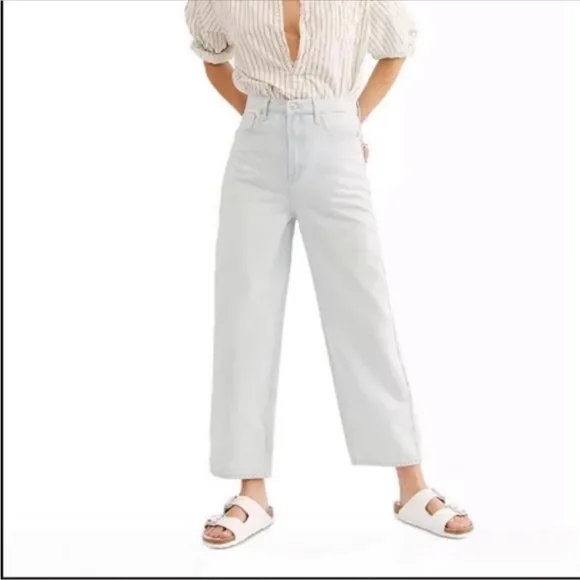 We The Free high rise relaxed light wash tapered mom jean