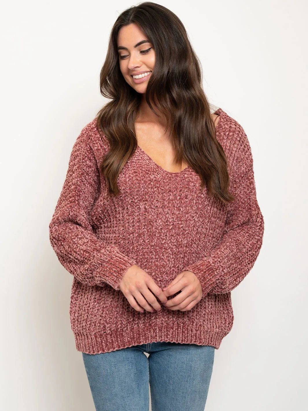 WOMEN'S V-NECK OVERSIZED SWEATER