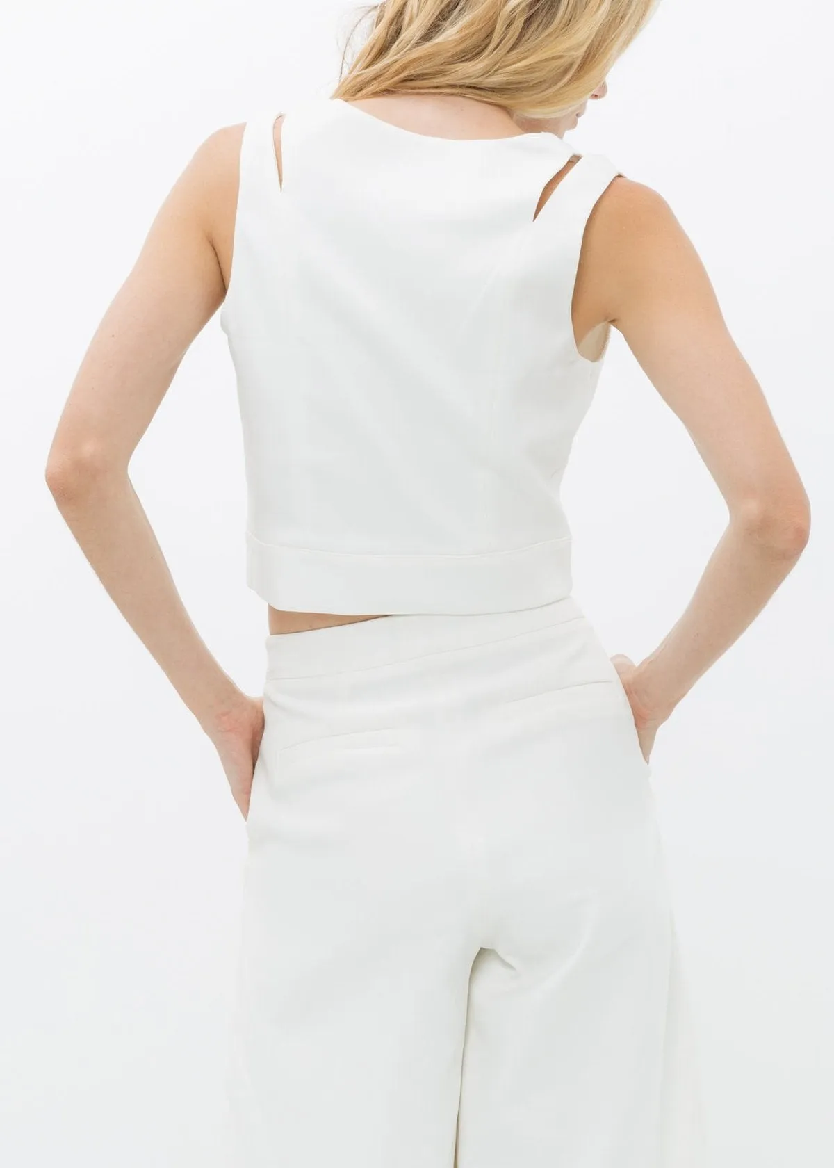 Women's V-Neck Sleeveless Cropped Top