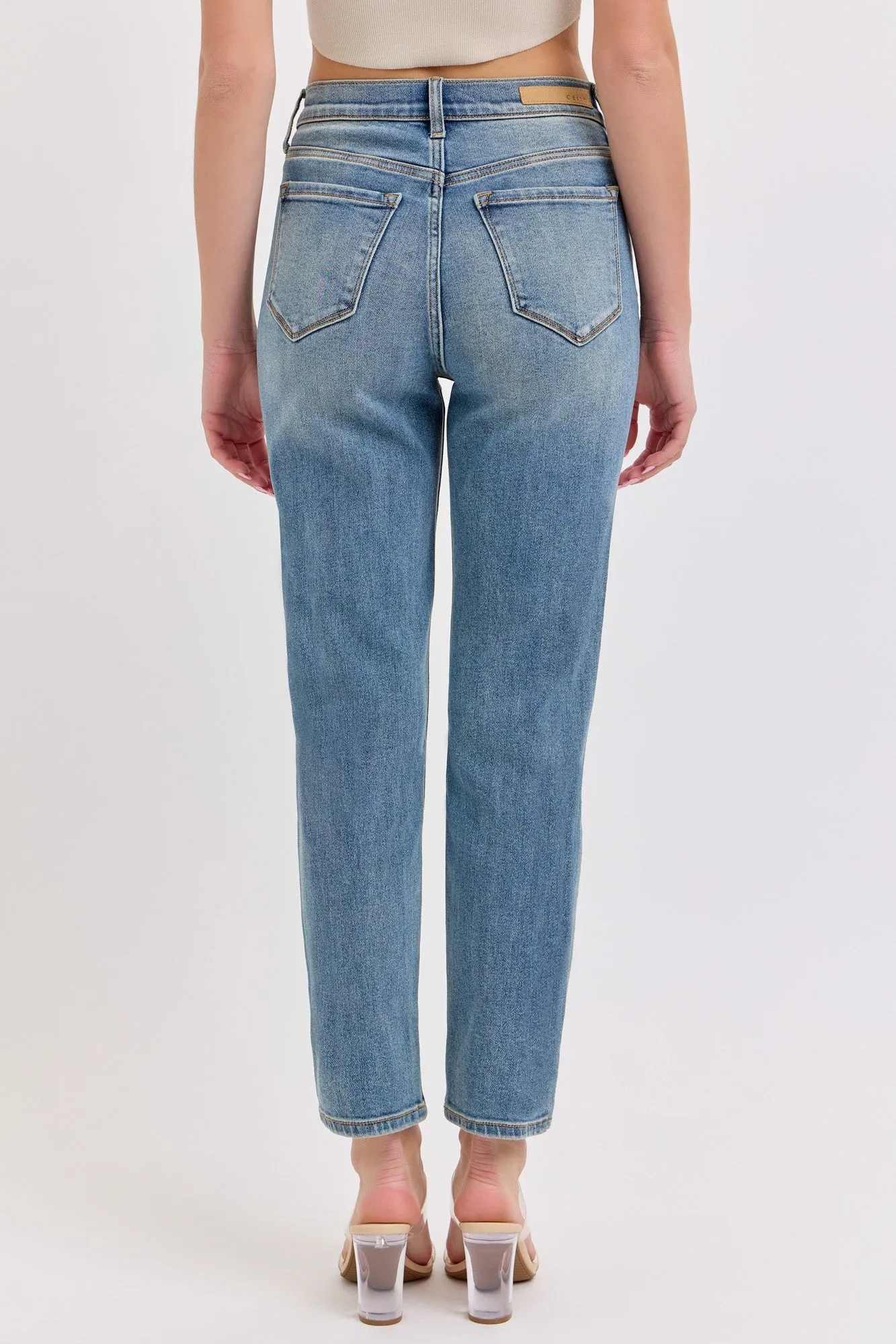 WV18977M-M HIGH RISE MOM JEANS