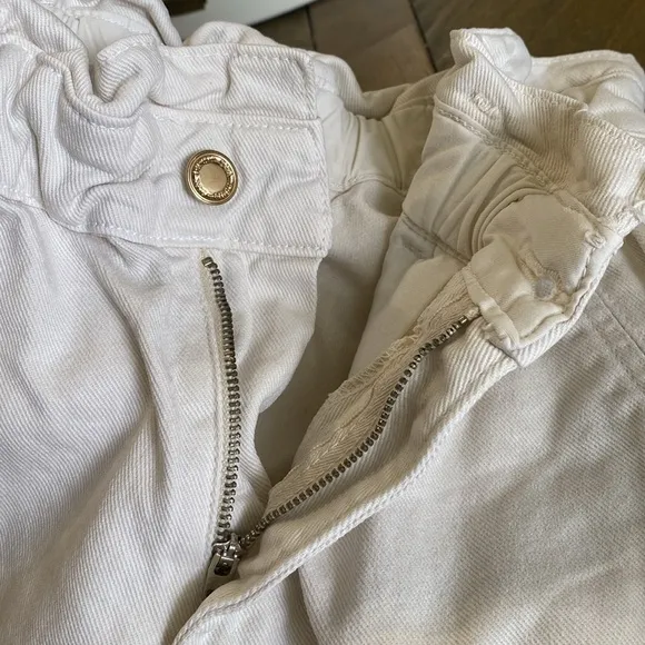 ZARA High Waisted Cotton Barrel Leg Denim Cinched Waistband Women’s Size 8 Cream