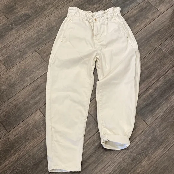 ZARA High Waisted Cotton Barrel Leg Denim Cinched Waistband Women’s Size 8 Cream